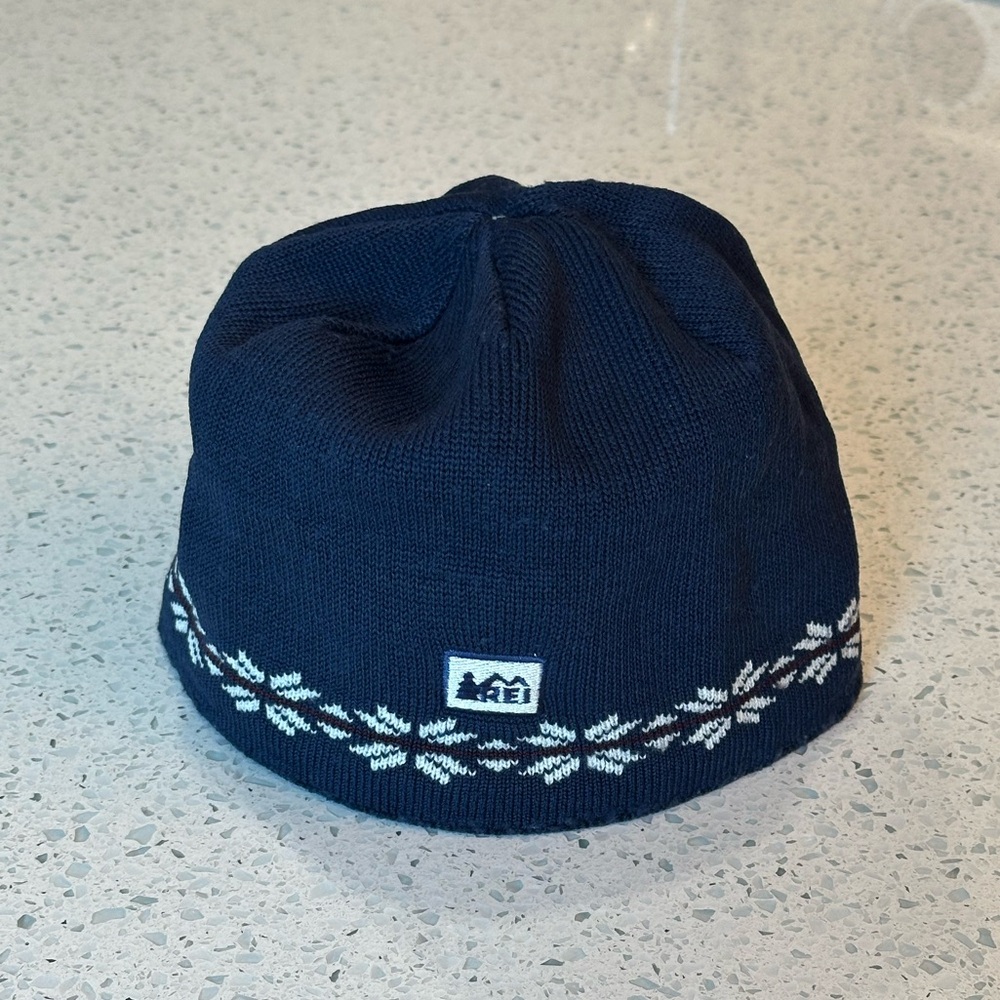 Vintage REI Wool Winter Cap in Navy with Snowflakes